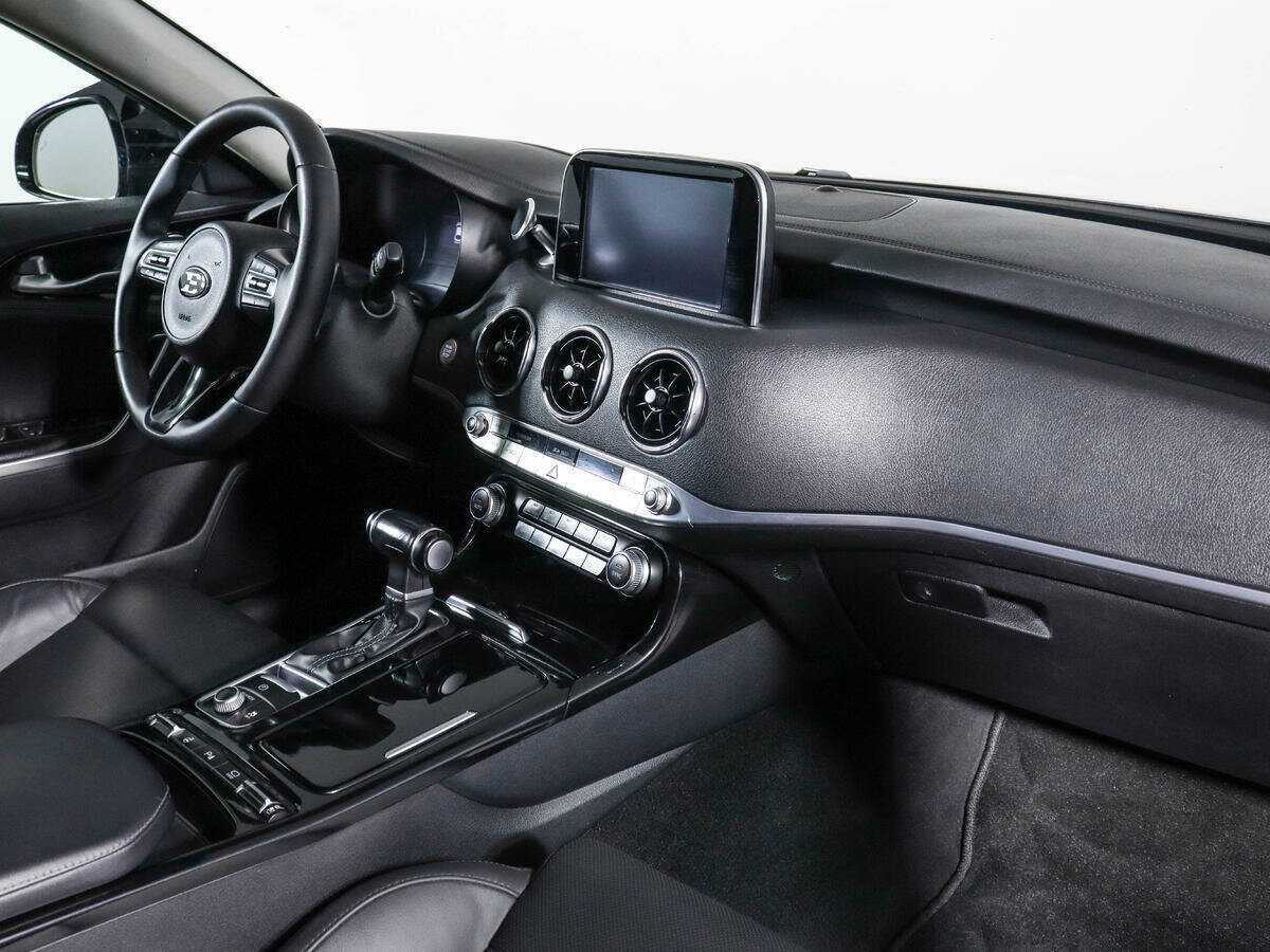 Kia Stinger, 2018 Фото №9