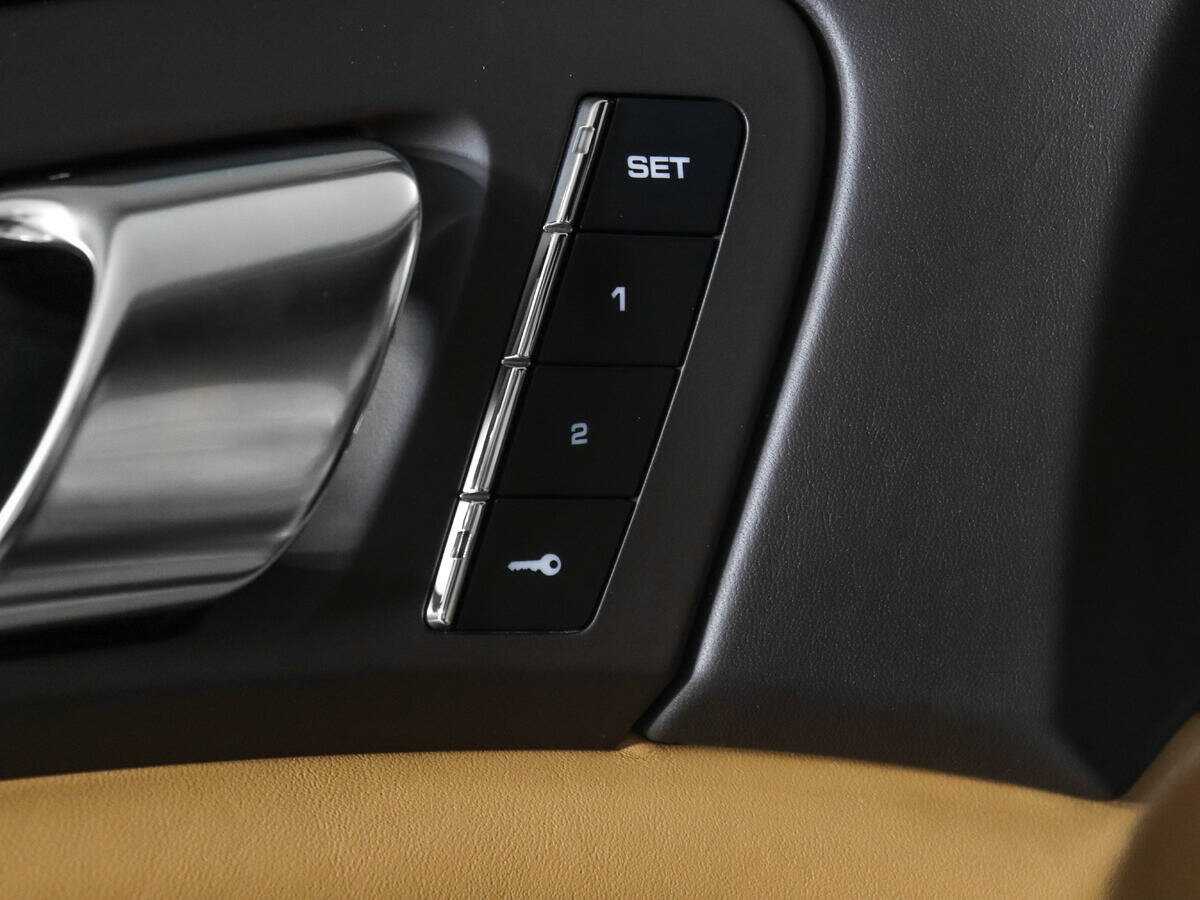 Porsche Cayenne Diesel, 2015 Фото №16