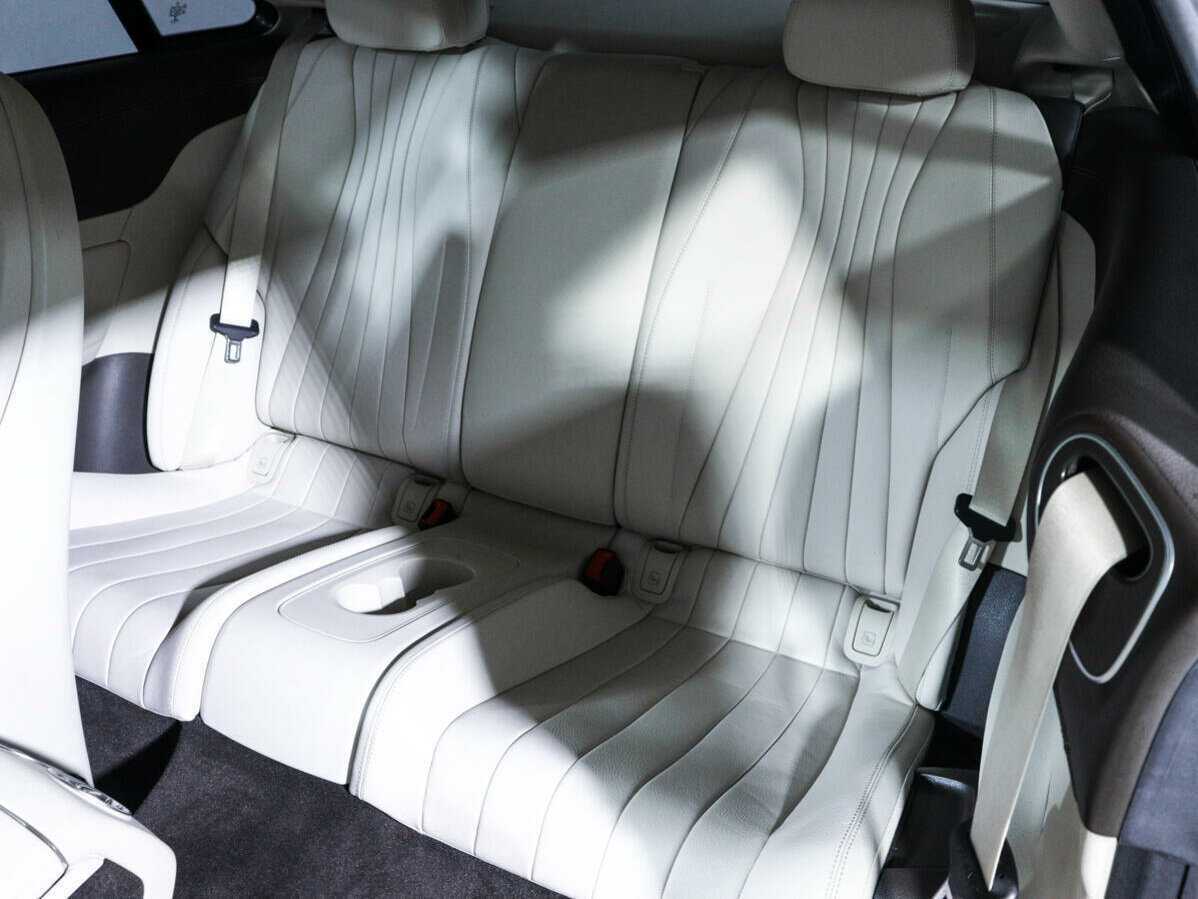 Mercedes-Benz E-Класс 300, 2018 Фото №10