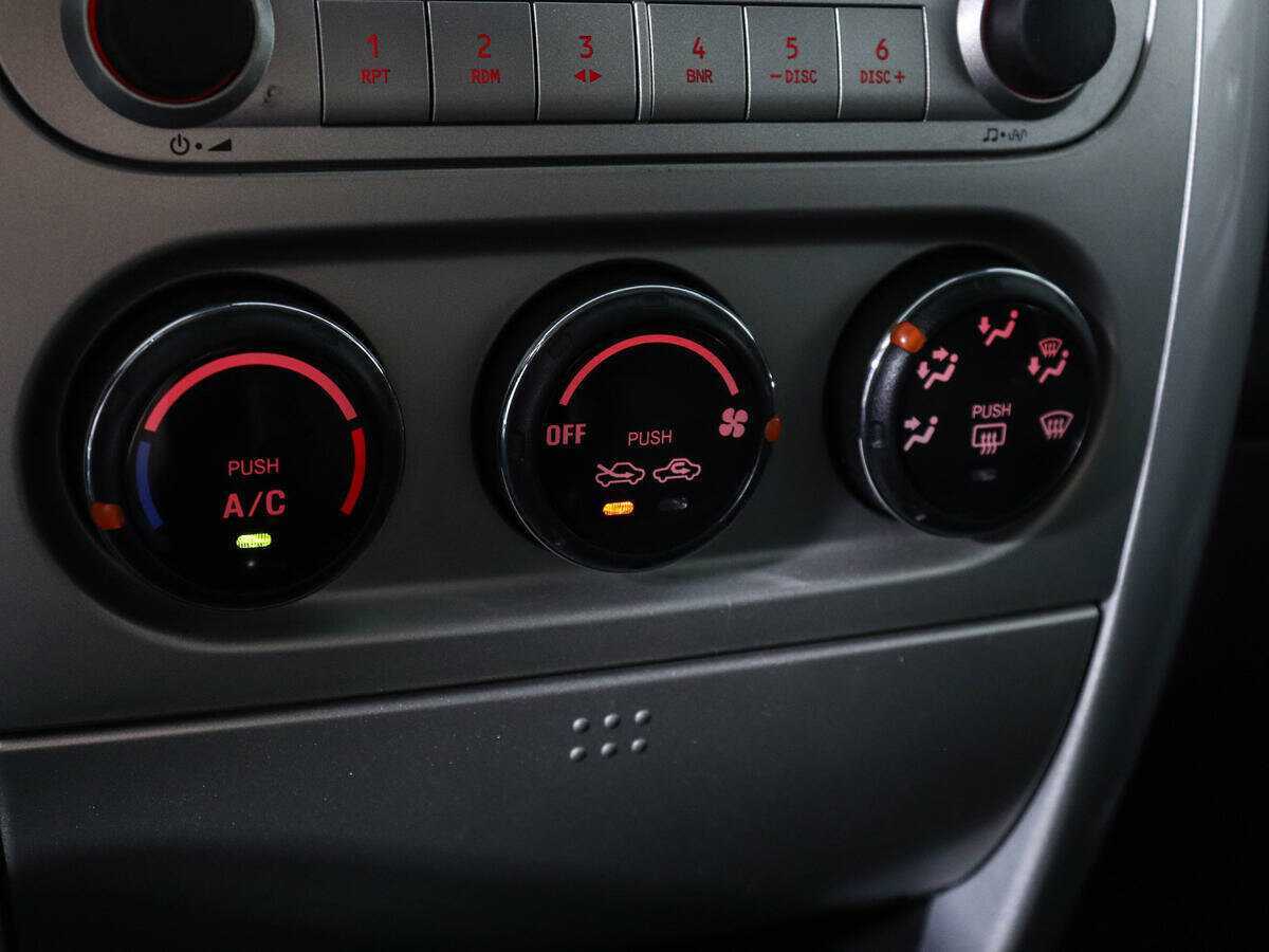 Suzuki Liana, 2005 Фото №15