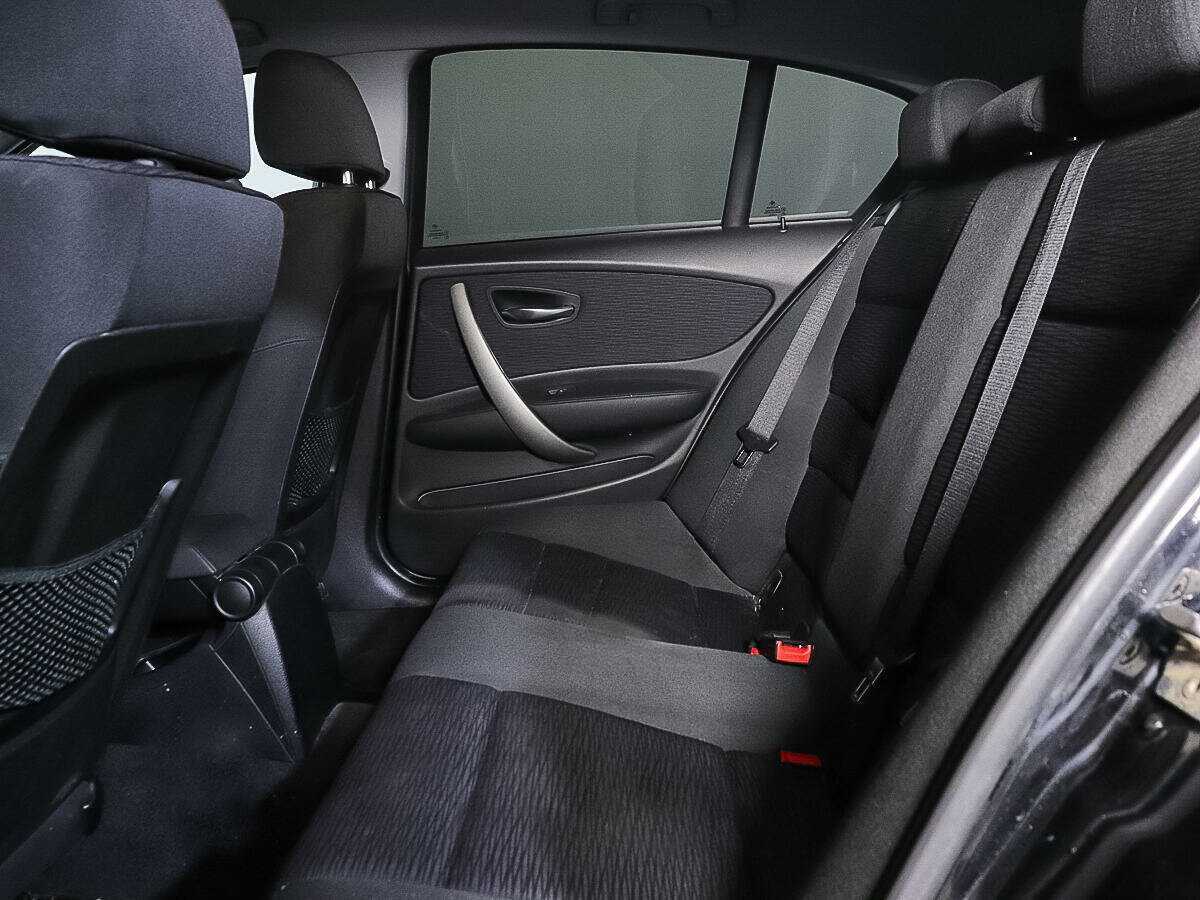 BMW 1 серии 116i, 2010 Фото №9