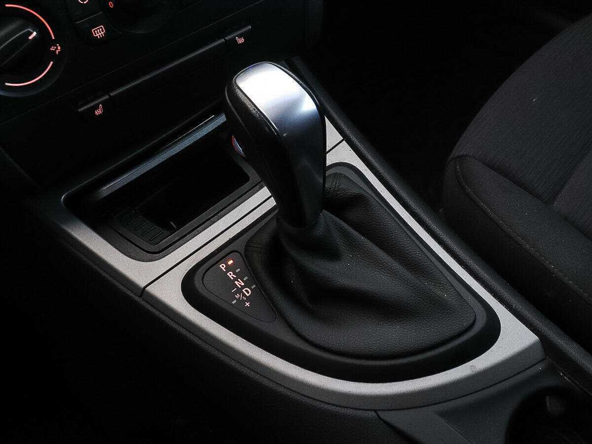 BMW 1 серии 116i, 2010 Фото №13