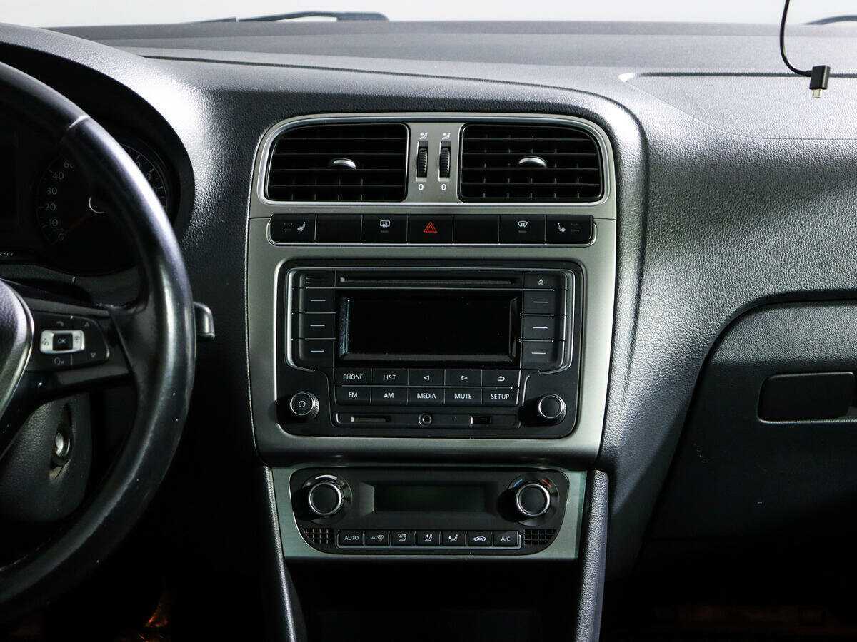 Volkswagen Polo, 2017 Фото №11