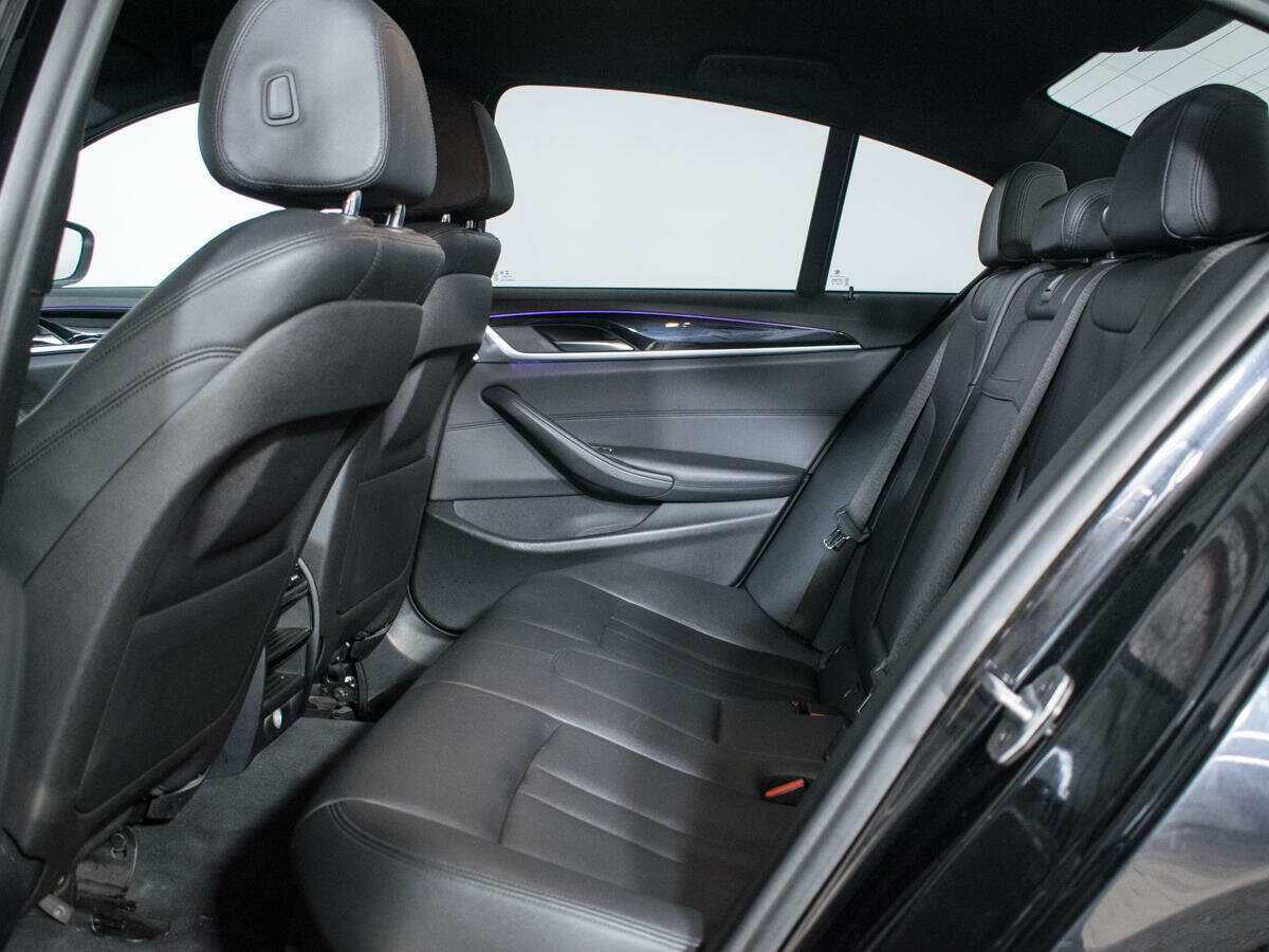 BMW 5 серии 520d xDrive, 2019 Фото №10