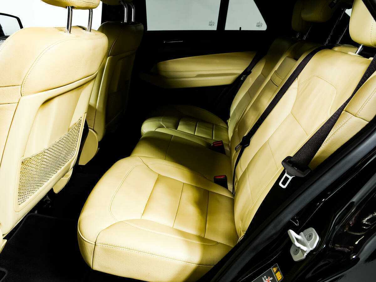 Mercedes-Benz GLE 400, 2016 Фото №12