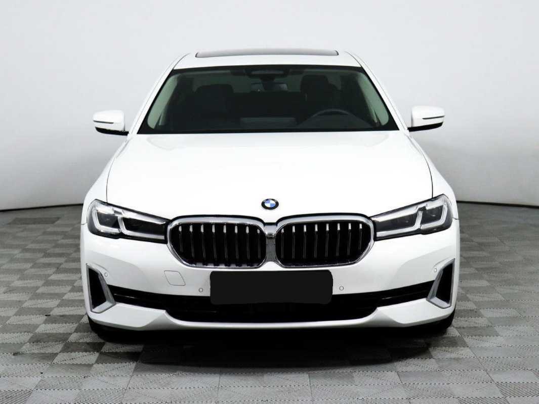 BMW 5 серии 520i, 2022 - 17 000 км. | Фото №2
