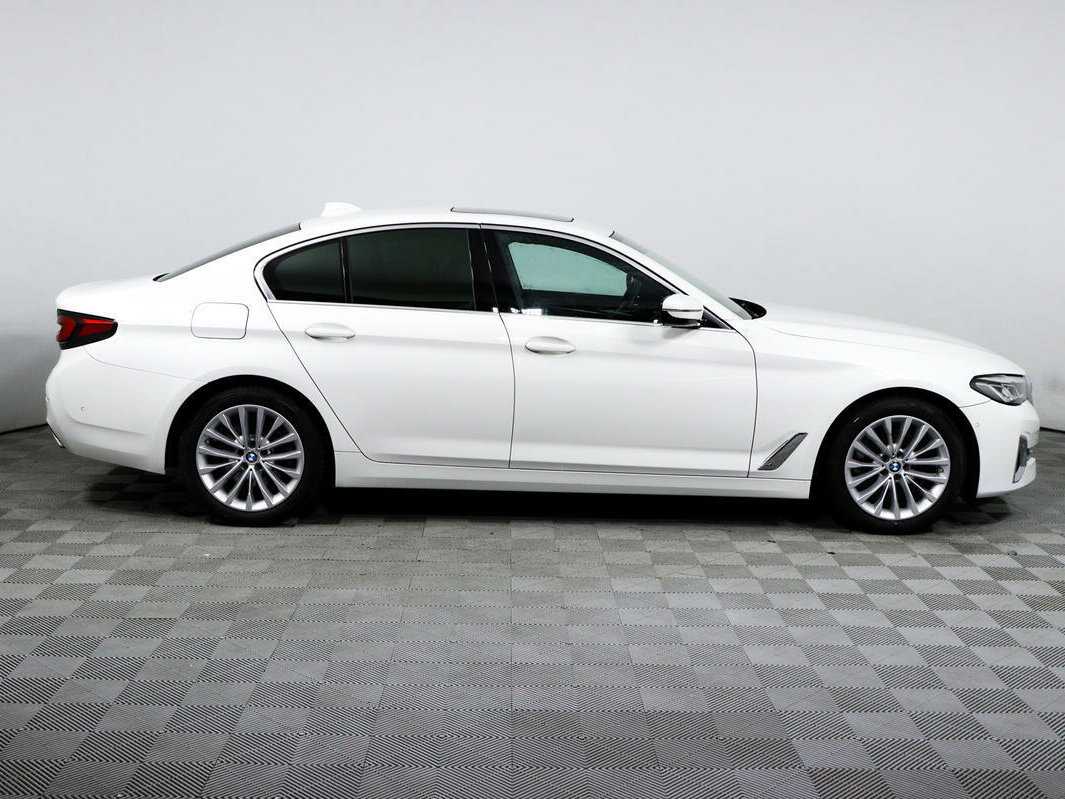 BMW 5 серии 520i, 2022 - 17 000 км. | Фото №4