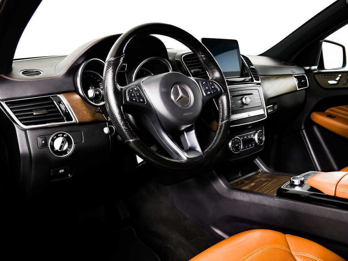 Mercedes-Benz GLE Coupe 400, 2016 Фото №13