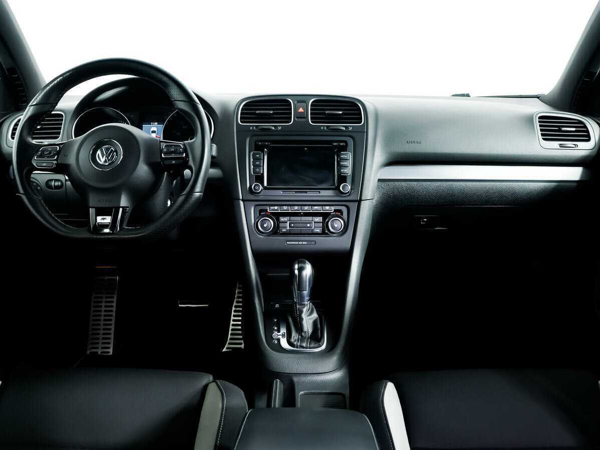 Volkswagen Golf R, 2012 Фото №11