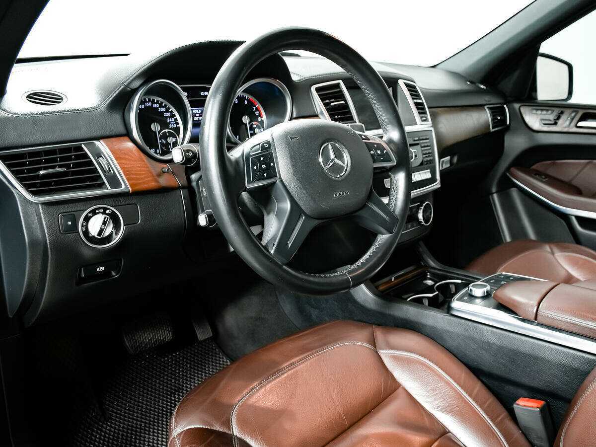 Mercedes-Benz GL-Класс 400, 2014 Фото №13