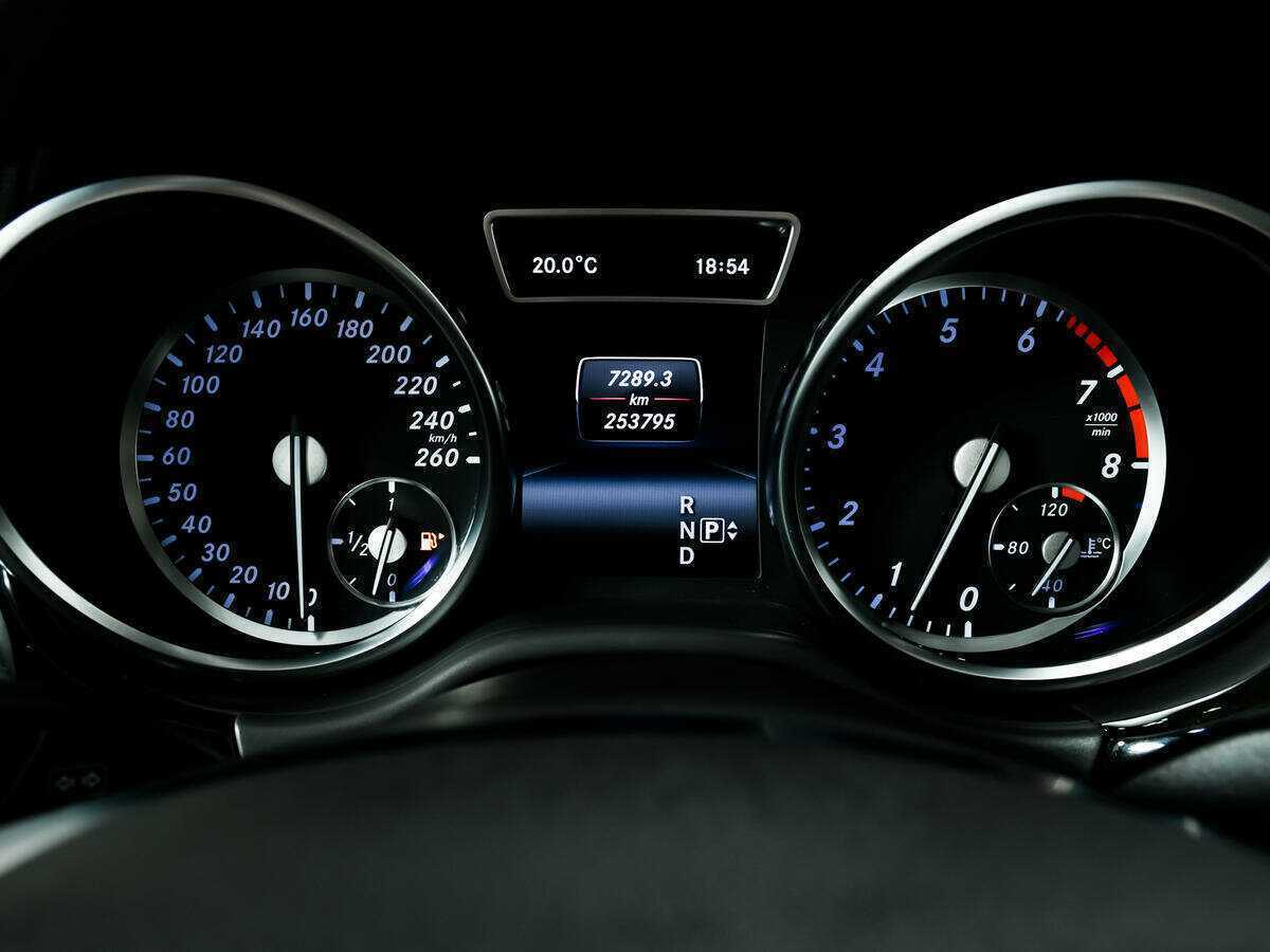 Mercedes-Benz GL-Класс 400, 2014 Фото №10