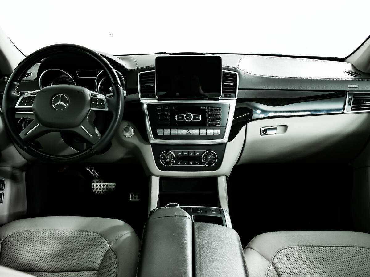 Mercedes-Benz GL-Класс 400, 2014 Фото №11