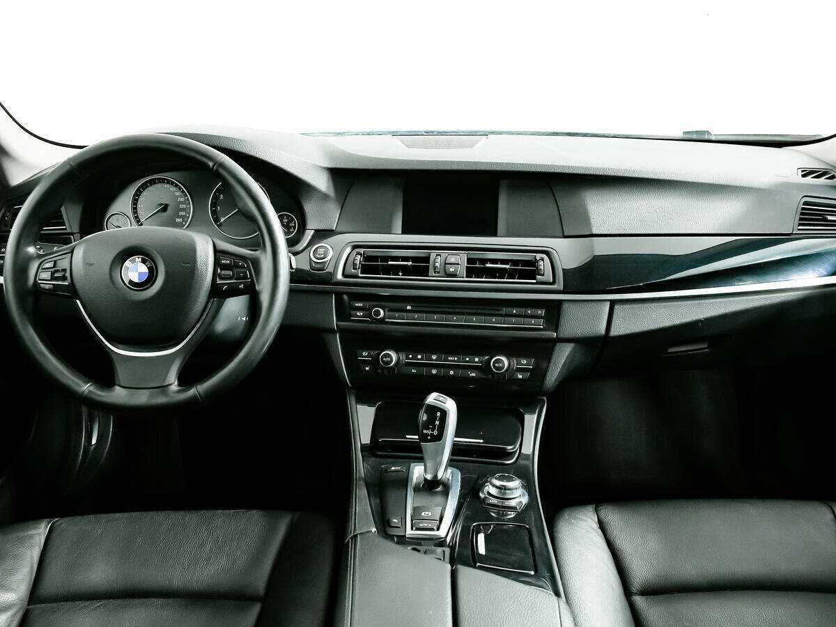 BMW 5 серии 528i, 2010 Фото №11