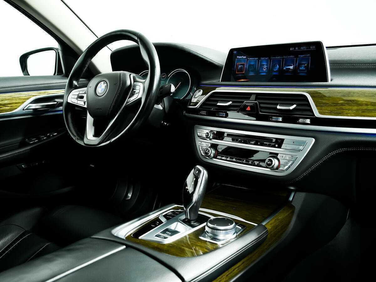 BMW 7 серии 730i, 2016 Фото №9