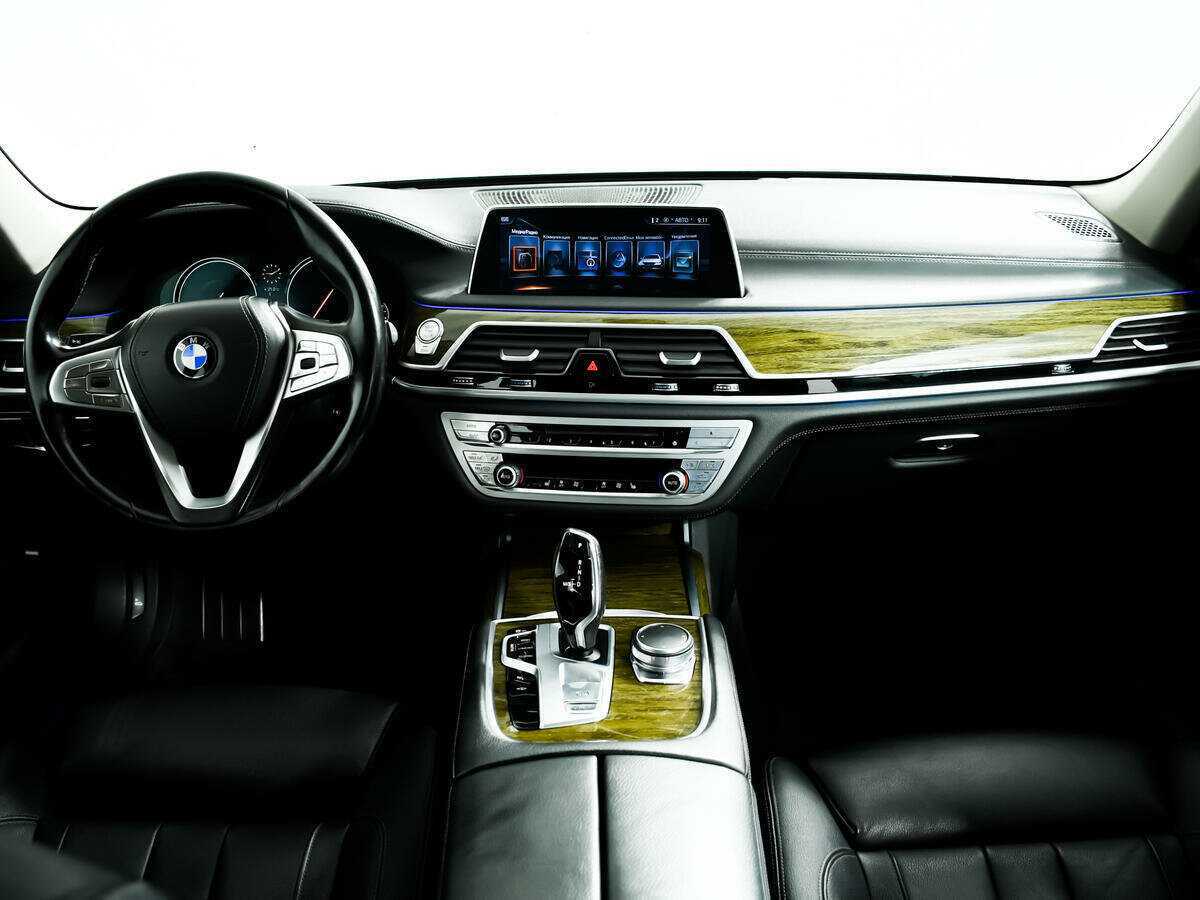 BMW 7 серии 730i, 2016 Фото №11