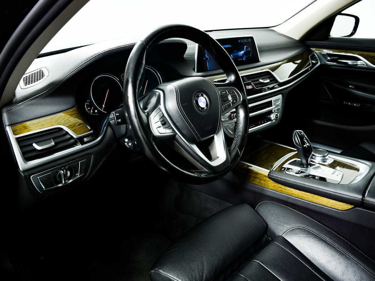 BMW 7 серии 730i, 2016 Фото №13