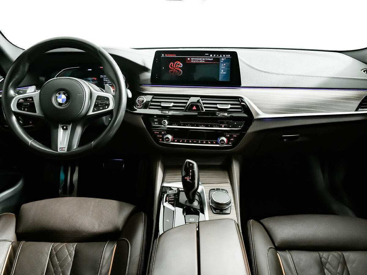 BMW 5 серии 530d xDrive, 2019 Фото №10