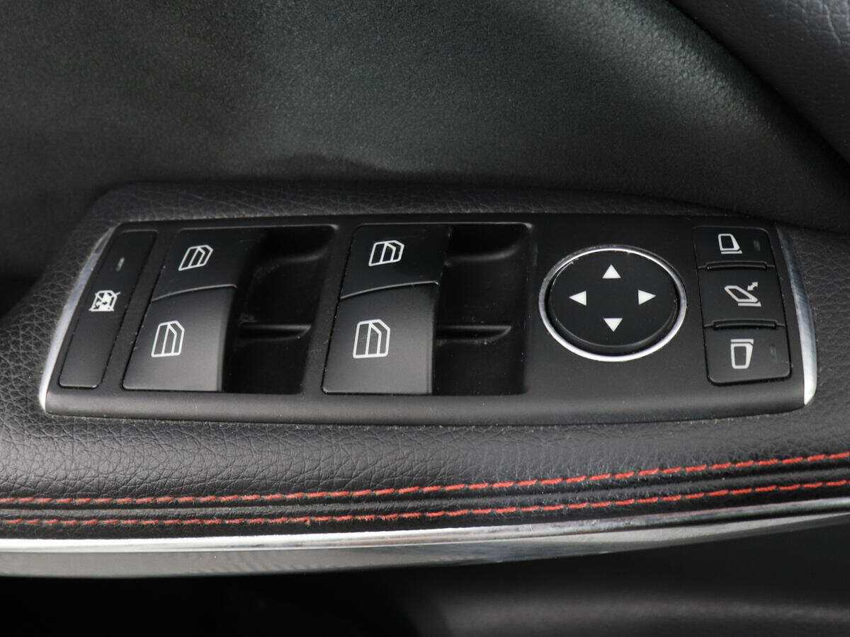 Mercedes-Benz GLA 250, 2017 Фото №15