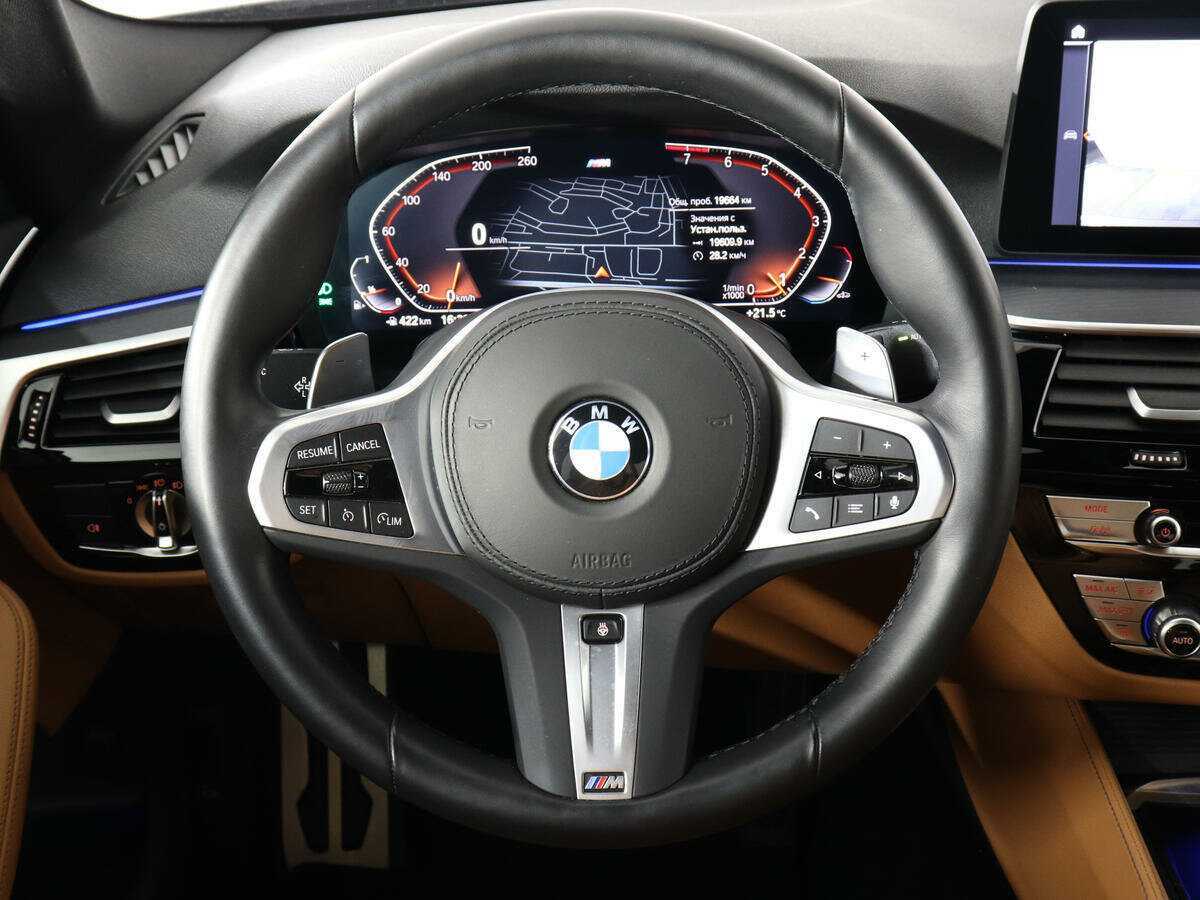 BMW 5 серии 530i xDrive, 2023 Фото №13