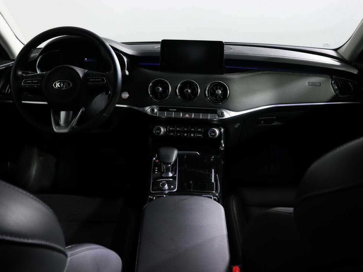 Kia Stinger, 2021 Фото №12