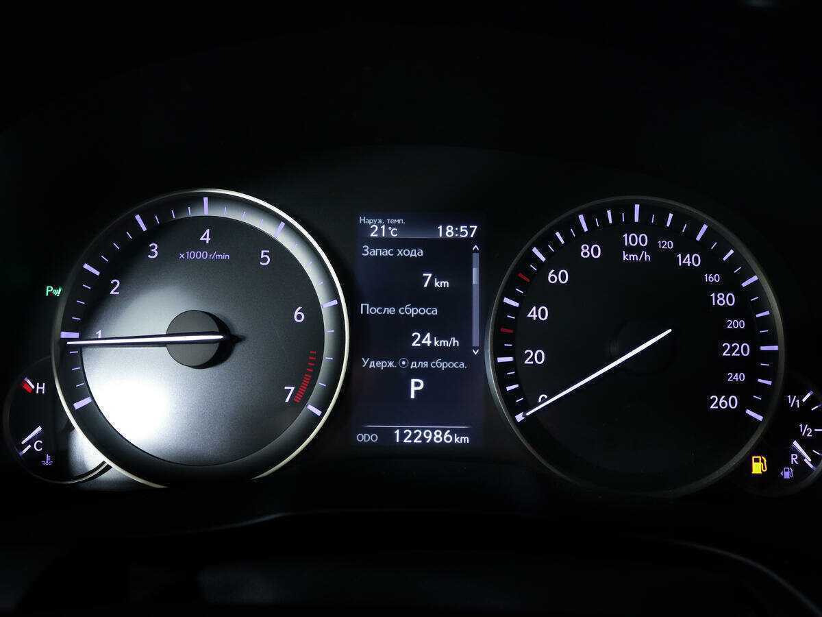 Lexus ES 200, 2016 Фото №11