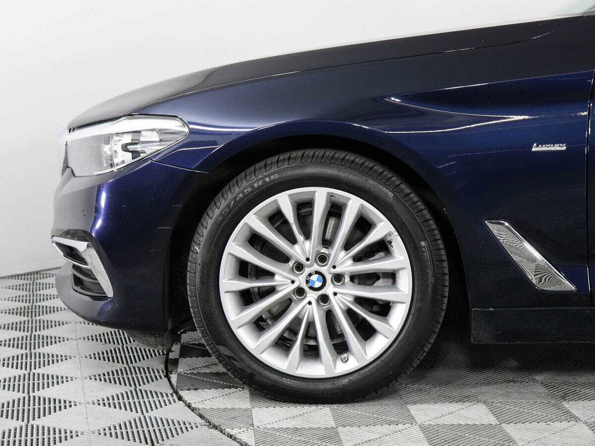 BMW 5 серии 520d xDrive, 2017 Фото №8