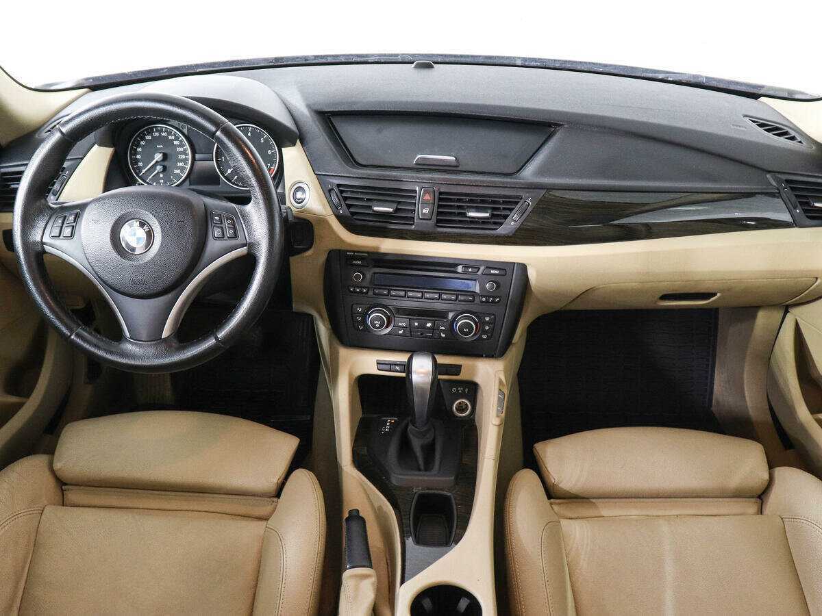 BMW X1 25i, 2010 Фото №10
