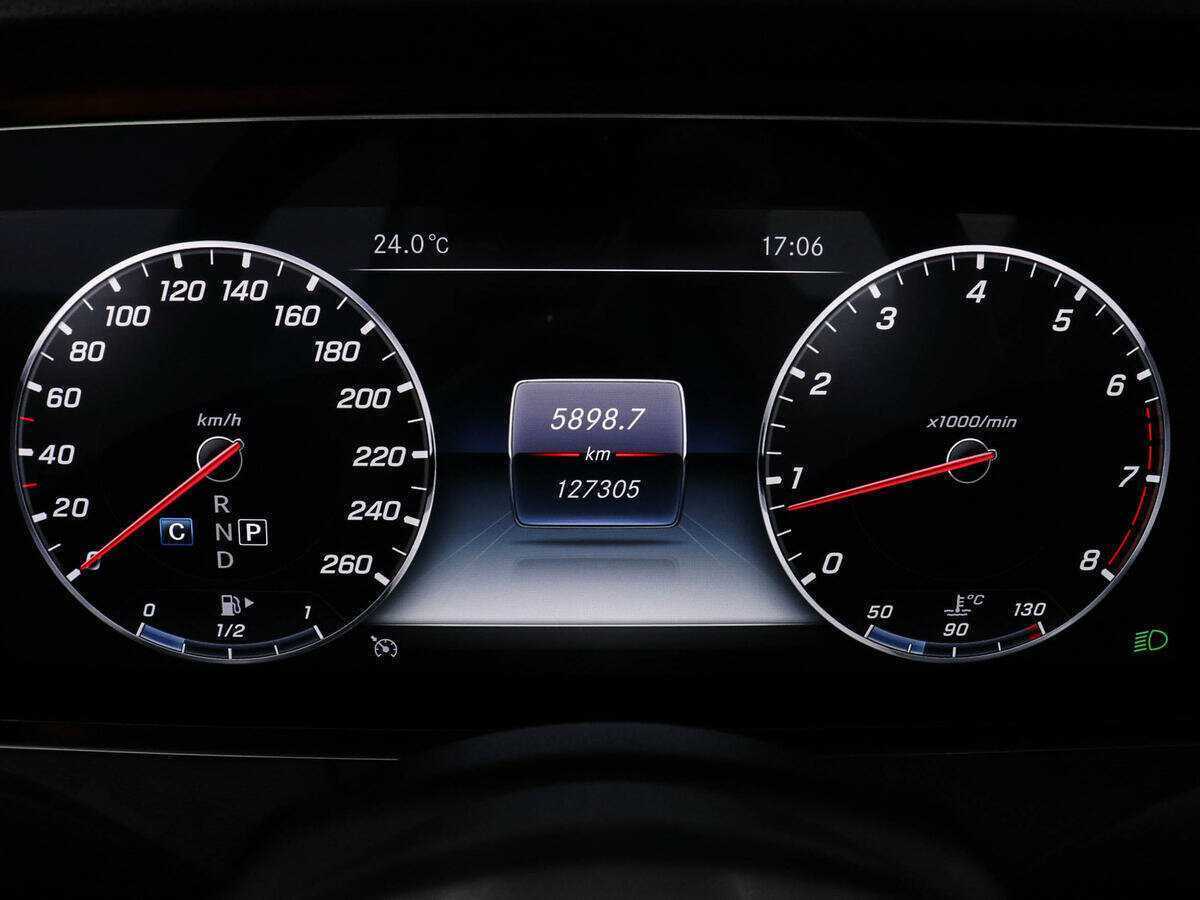 Mercedes-Benz E-Класс 200, 2018 Фото №13