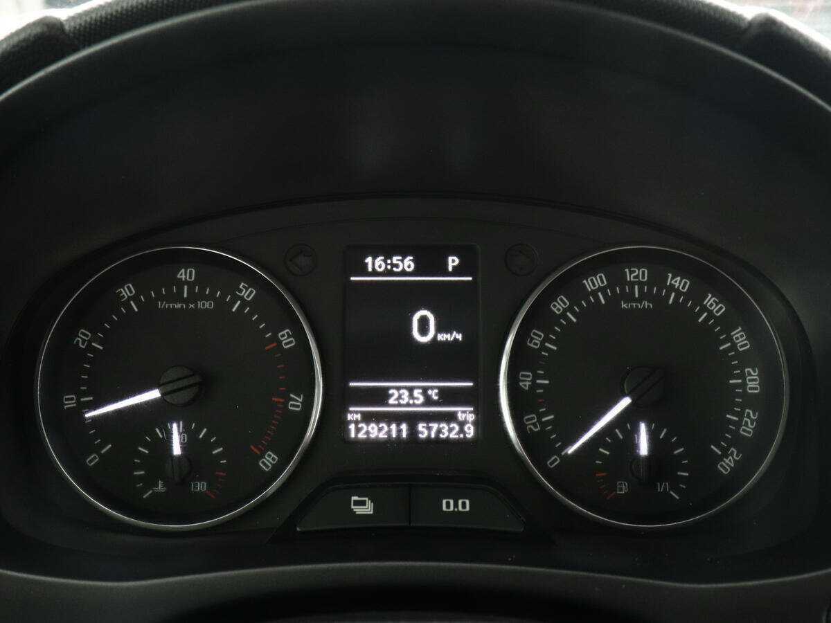 Skoda Fabia, 2011 Фото №11