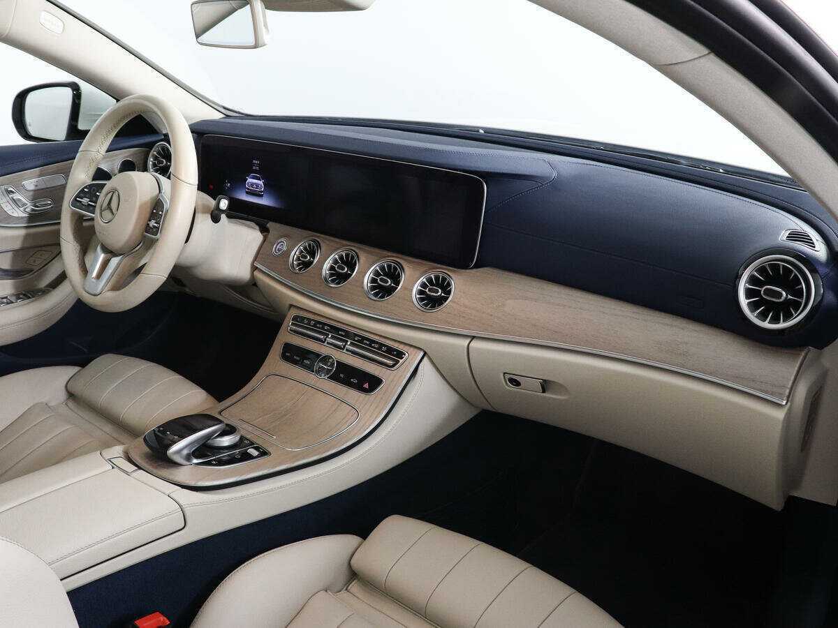 Mercedes-Benz E-Класс 200, 2019 Фото №10