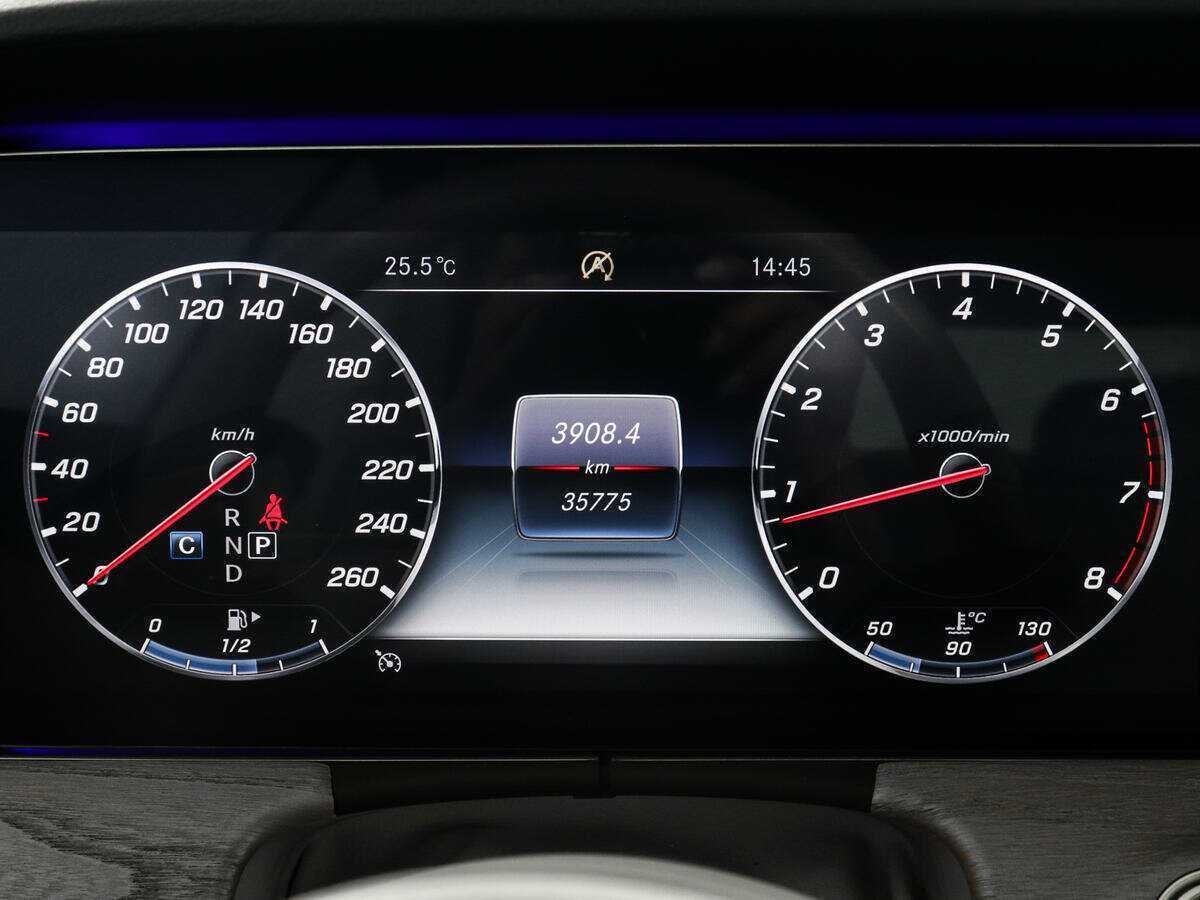 Mercedes-Benz E-Класс 200, 2019 Фото №11