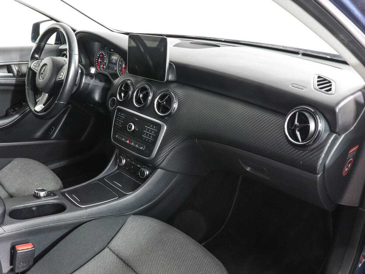 Mercedes-Benz GLA 200, 2019 Фото №10