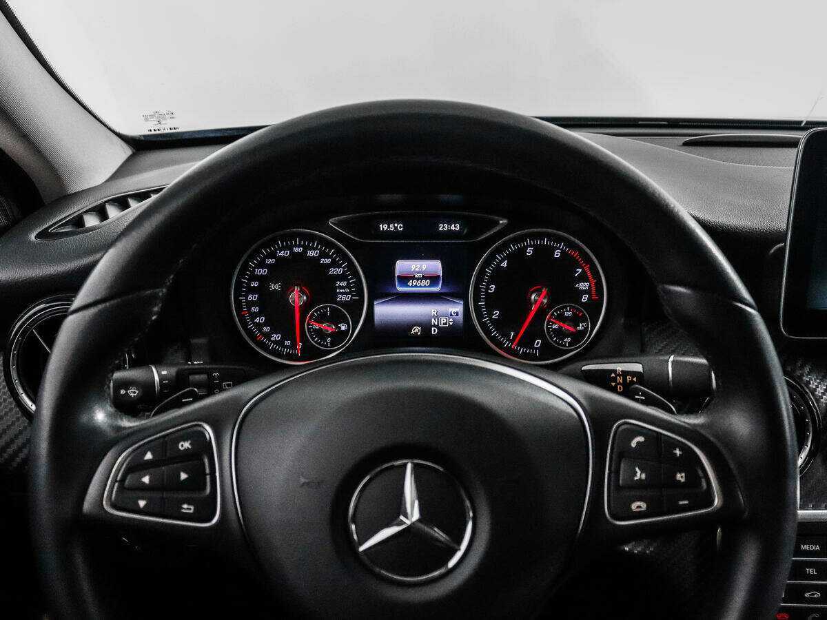 Mercedes-Benz GLA 250, 2017 Фото №17
