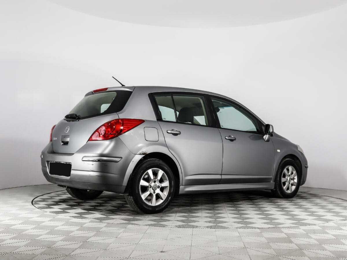 Nissan Tiida, 2010 Фото №5