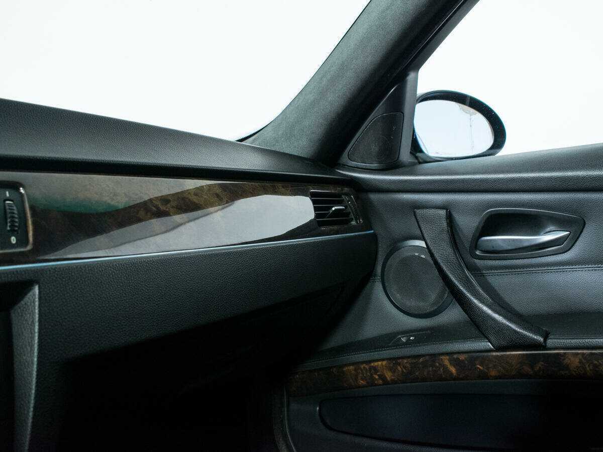 BMW 3 серии 325i, 2005 Фото №16