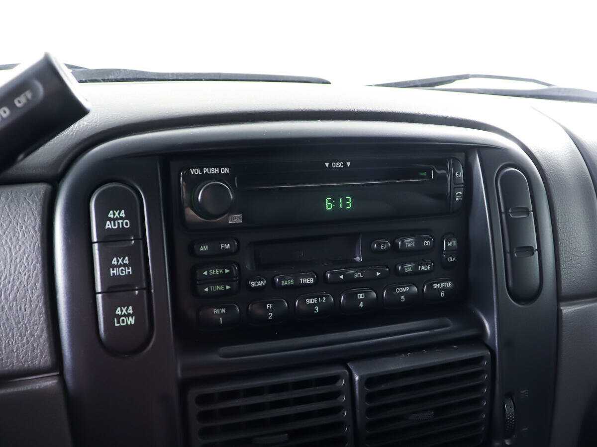 Ford Explorer, 2002 Фото №20