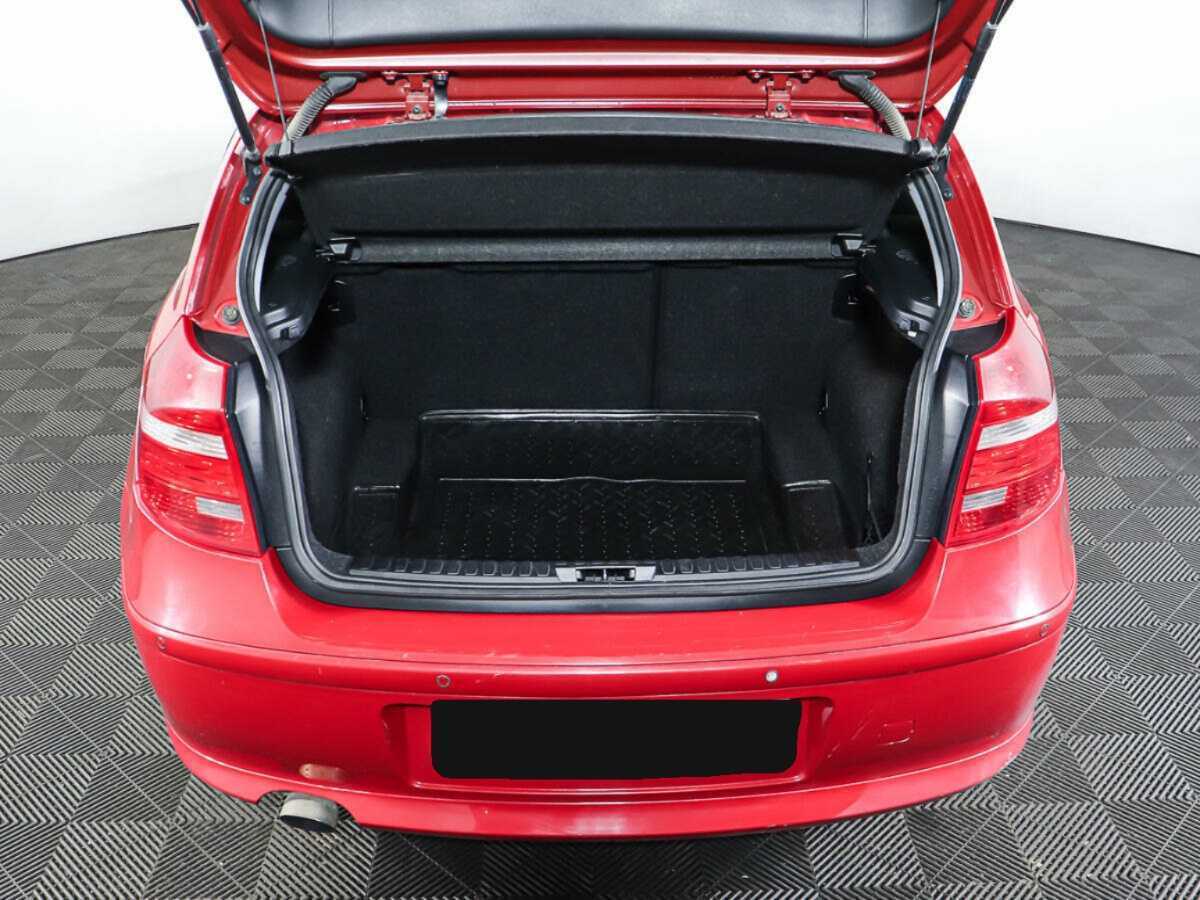 BMW 1 серии 116i, 2011 Фото №10