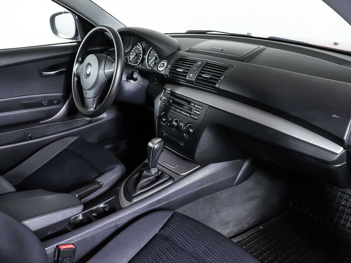 BMW 1 серии 116i, 2011 Фото №11