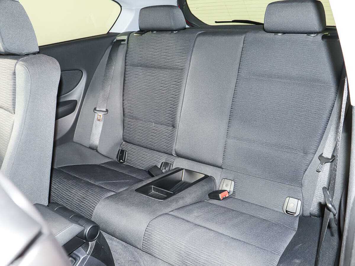 BMW 1 серии 116i, 2011 Фото №12