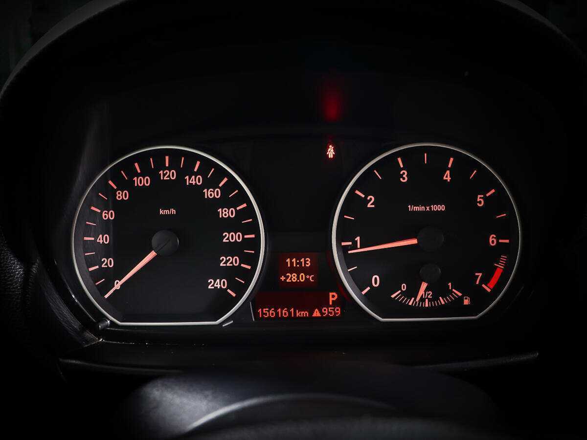 BMW 1 серии 116i, 2011 Фото №17