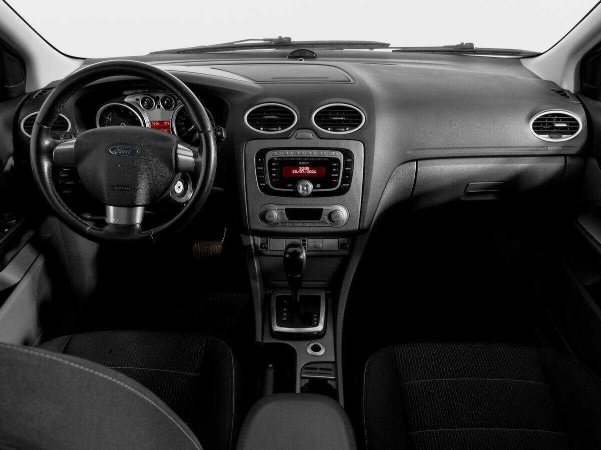 Ford Focus, 2010 Фото №12