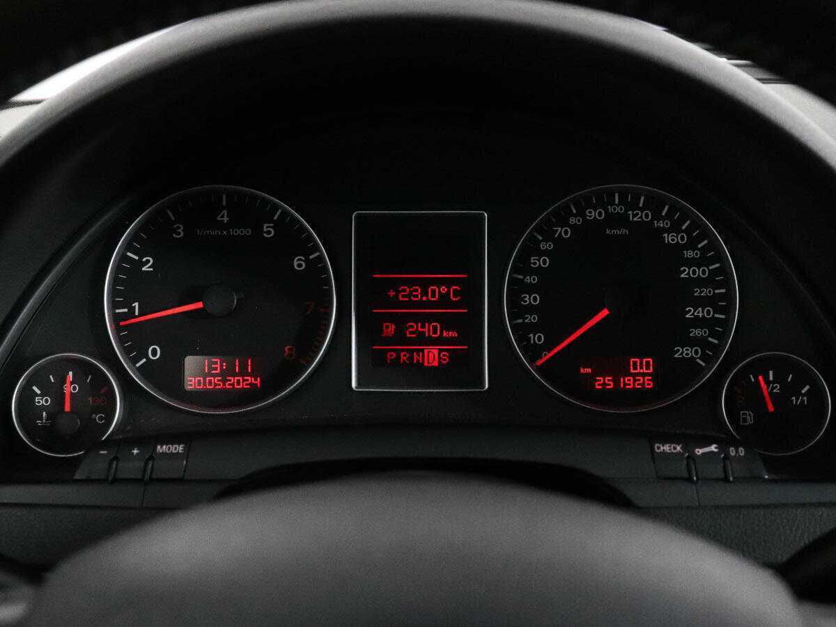 Audi A4, 2005 Фото №10