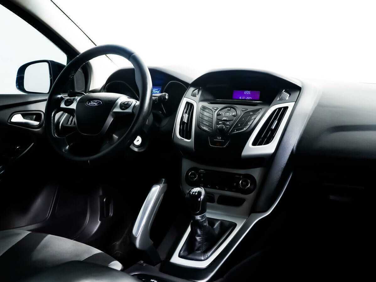 Ford Focus, 2011 Фото №9