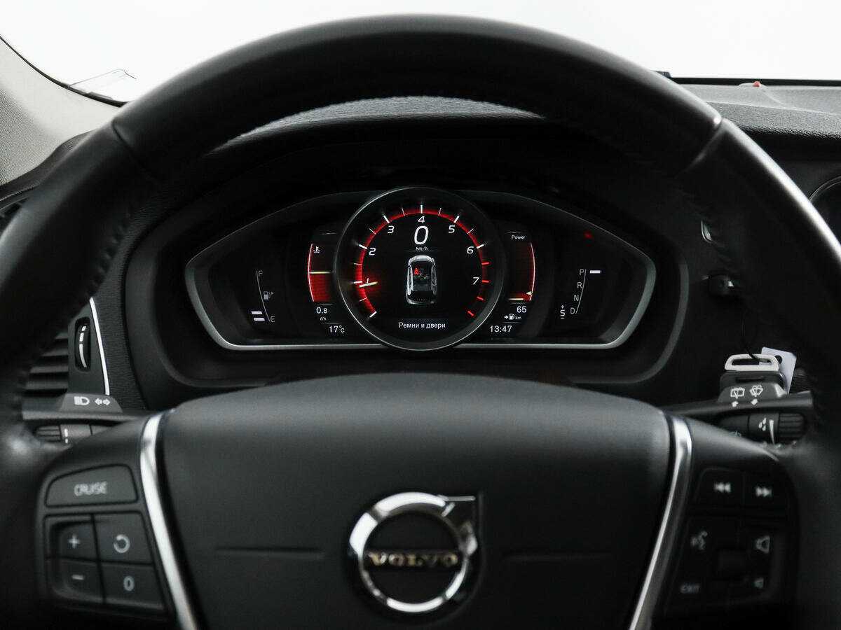 Volvo V40 Cross Country, 2017 Фото №18