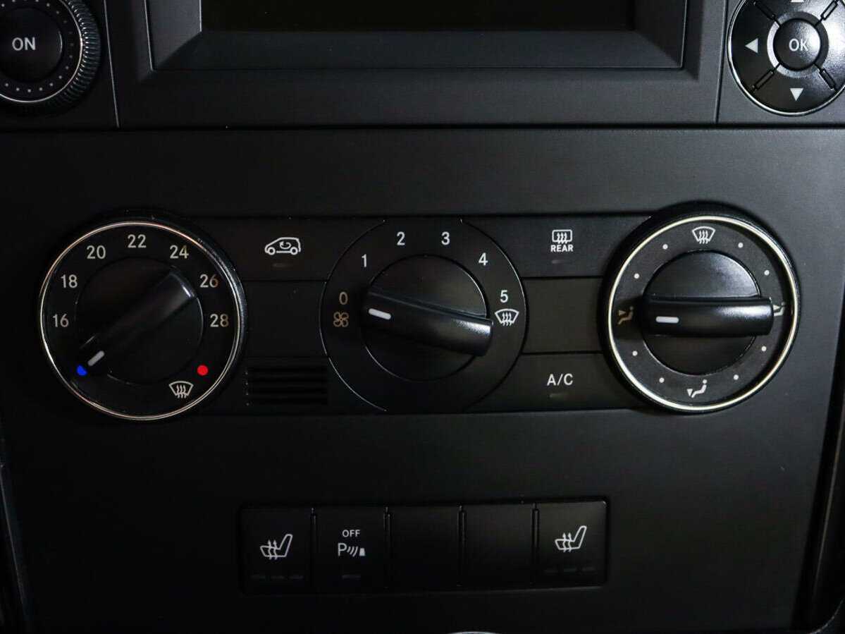 Mercedes-Benz A-Класс 180, 2009 Фото №15