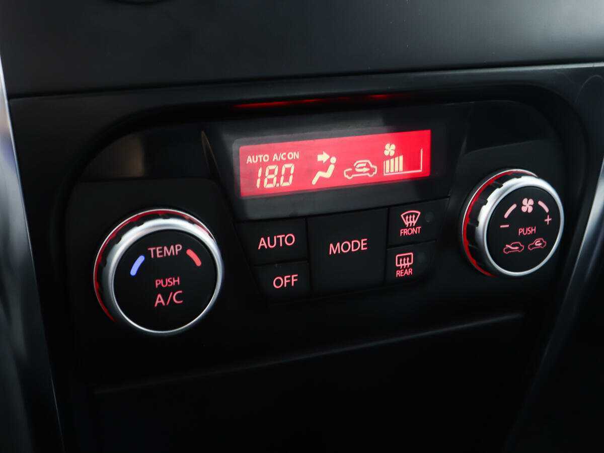 Suzuki SX4, 2010 Фото №18