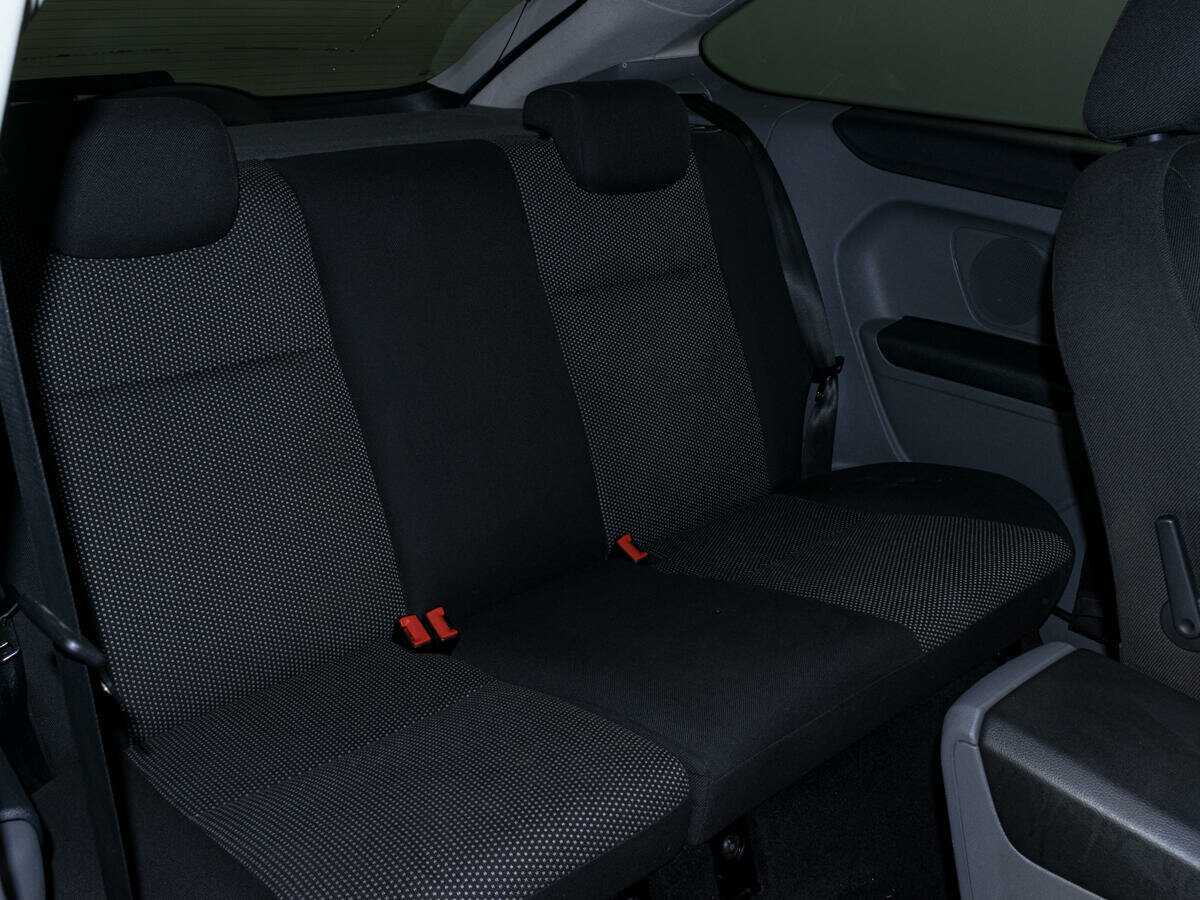 Ford Focus, 2010 Фото №11