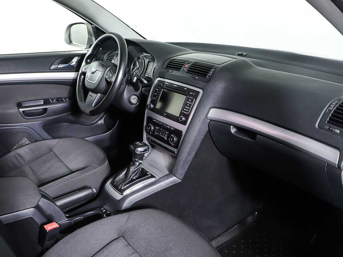 Skoda Octavia DSG7, 2011 Фото №11