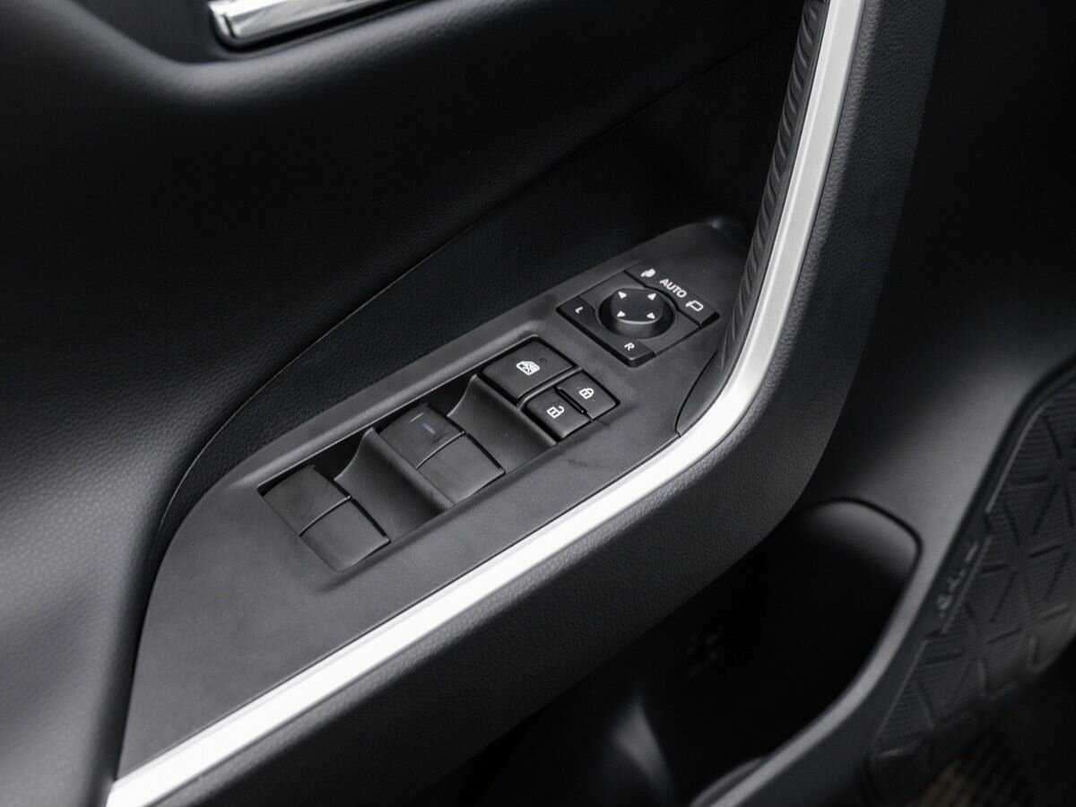 Toyota RAV4, 2023 Фото №15