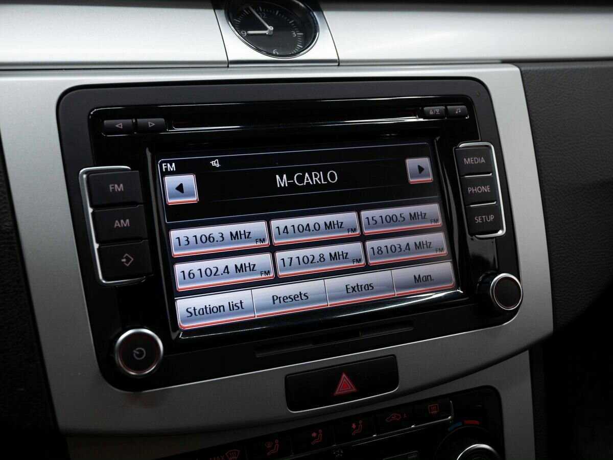 Volkswagen Passat, 2011 Фото №22